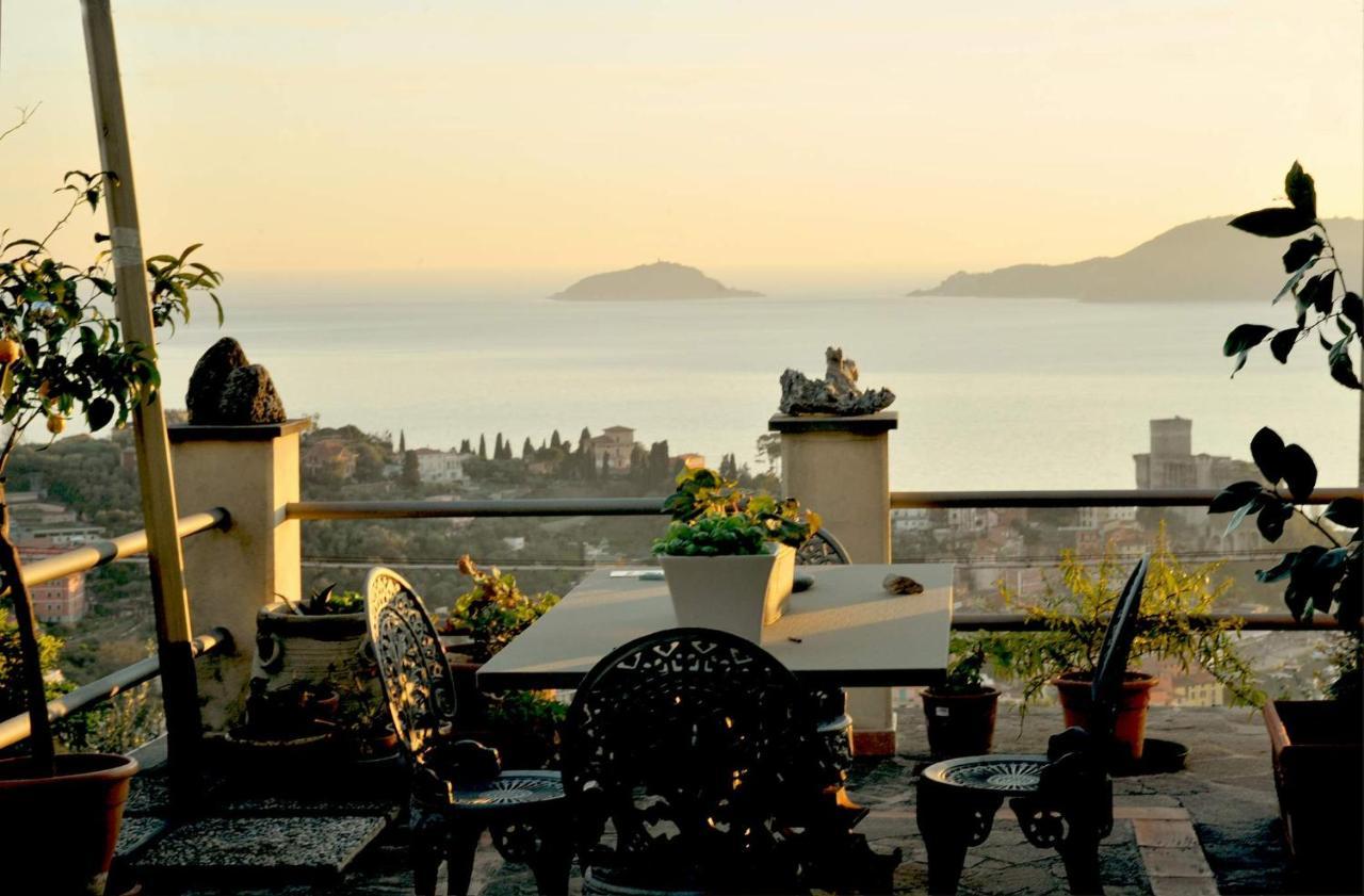 Il Golfo Artisti E Poeti Villa Thea Lerici Luaran gambar
