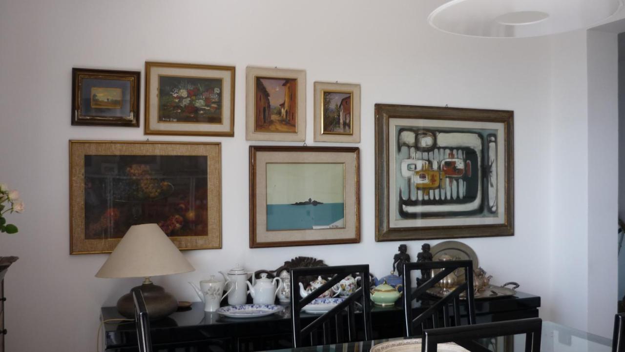 Il Golfo Artisti E Poeti Villa Thea Lerici Luaran gambar