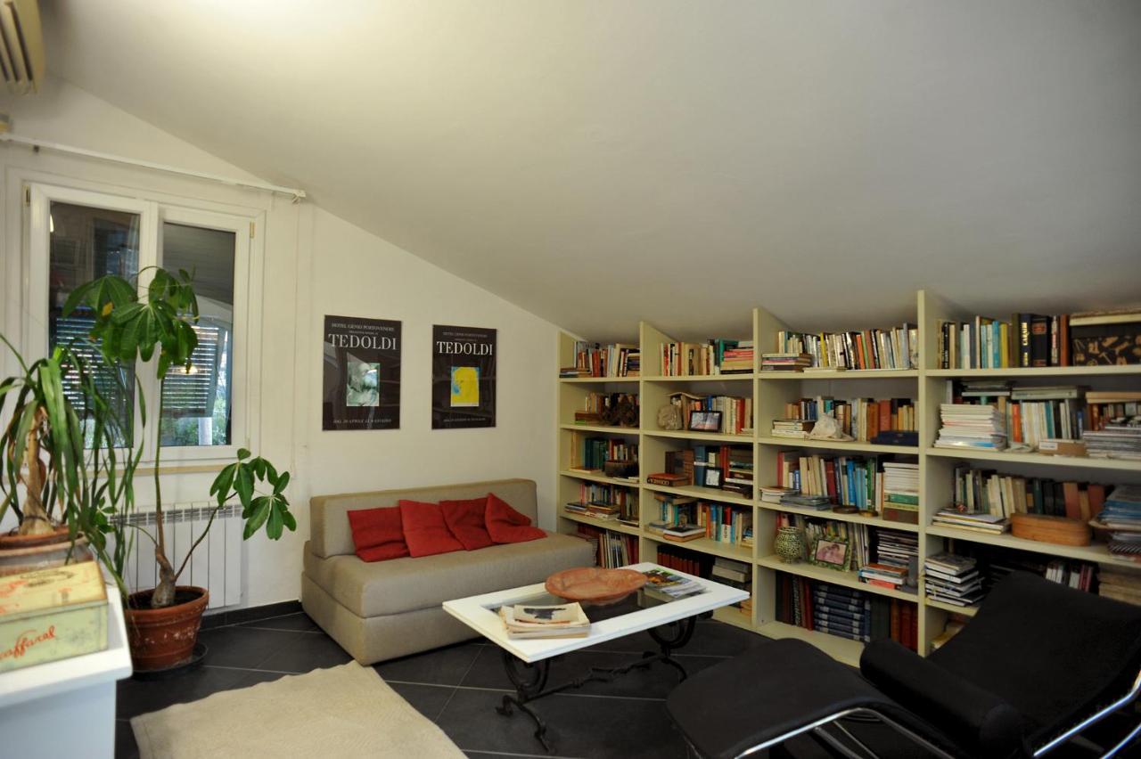 Il Golfo Artisti E Poeti Villa Thea Lerici Luaran gambar