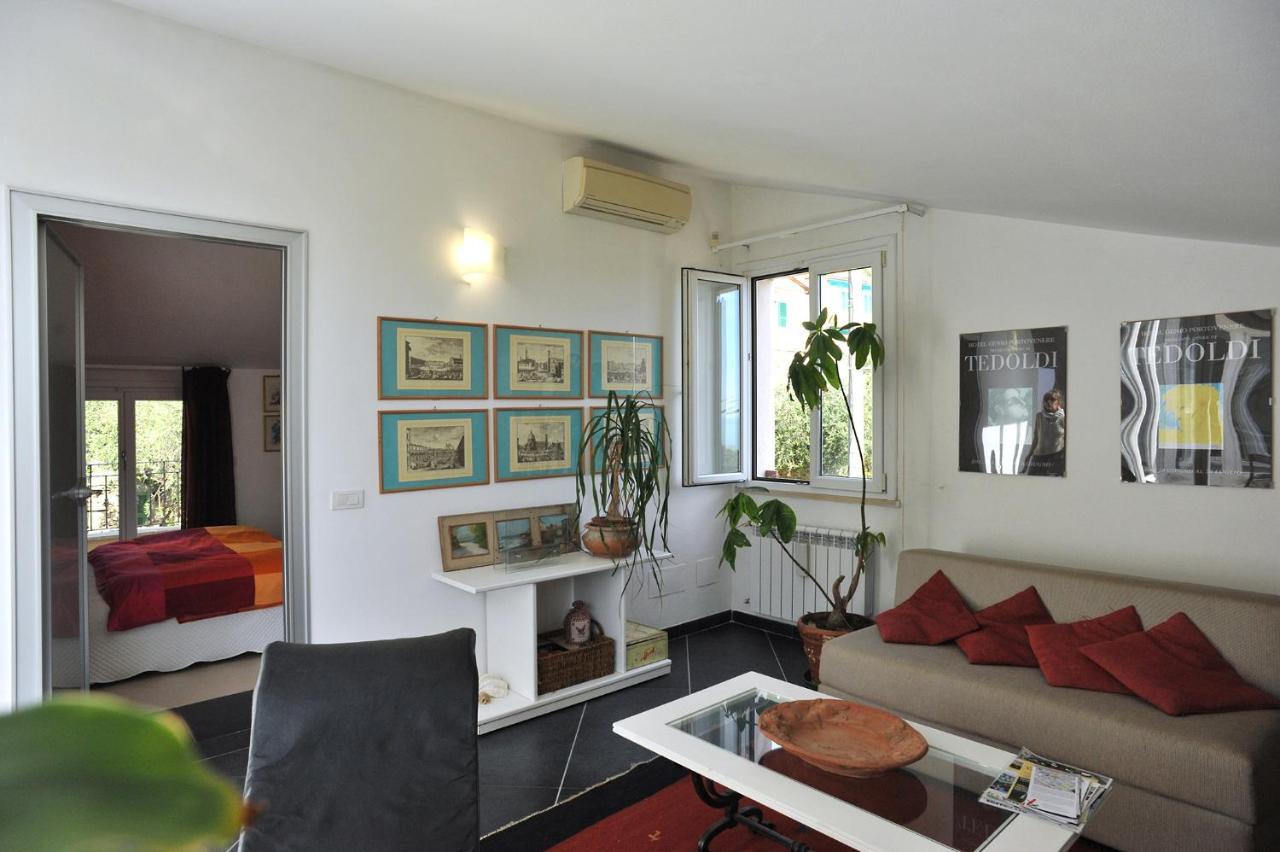 Il Golfo Artisti E Poeti Villa Thea Lerici Luaran gambar